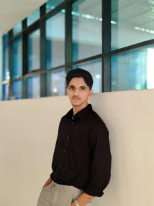 A Freelance digital marketer in Trivandrum posing for the photo